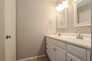 2138 Pilgrims Point Dr, Friendswood, TX 77546 - Photo 15