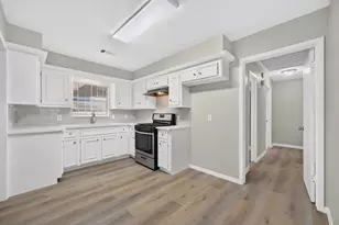 6127 Rietta St, Houston, TX 77016 - Photo 9