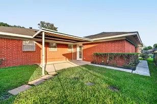 6127 Rietta St, Houston, TX 77016 - Photo 35