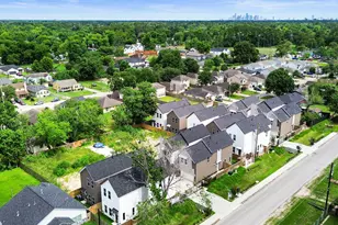 7502 Carver Rd, Houston, TX 77088 - Photo 33