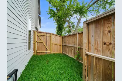 7502 Carver Road #C, Houston, TX 77088 - Photo 23
