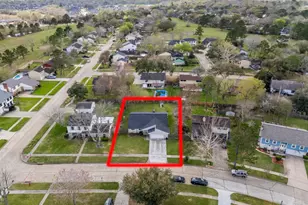 304 Old Course Dr, Friendswood, TX 77546 - Photo 25