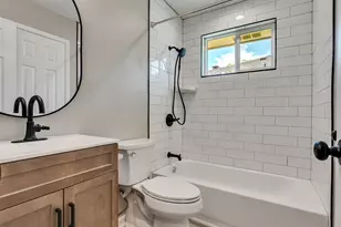 11010 Whittingham Ln, Houston, TX 77099 - Photo 19