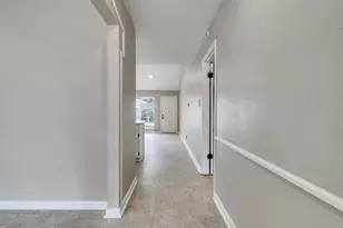 11010 Whittingham Ln, Houston, TX 77099 - Photo 3