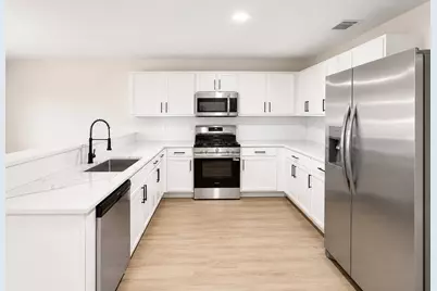 15911 Sheldon Ridge Way, Houston, TX 77044 - Photo 11