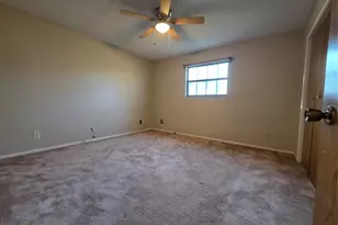 138 Pin Oak Dr, Angleton, TX 77515 - Photo 11