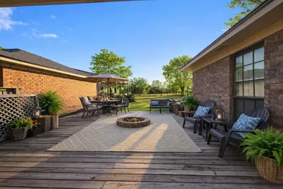 138 Pin Oak Drive, Angleton, TX 77515 - Photo 13