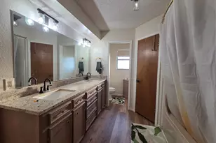 138 Pin Oak Dr, Angleton, TX 77515 - Photo 9