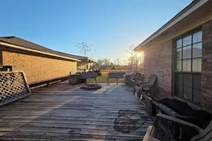 138 Pin Oak Dr, Angleton, TX 77515 - Photo 19