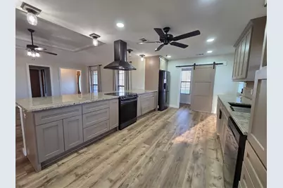 138 Pin Oak Drive, Angleton, TX 77515 - Photo 3