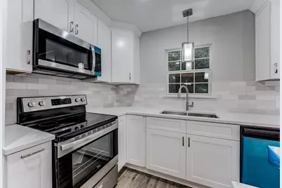 5535 Elm Springs Drive, Houston, TX 77048 - Photo 17