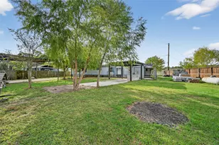 9619 Meadowvine Dr, Houston, TX 77044 - Photo 3