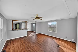 9619 Meadowvine Dr, Houston, TX 77044 - Photo 5