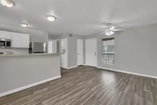 1910 Willowbend St, Conroe, TX 77301 - Photo 9