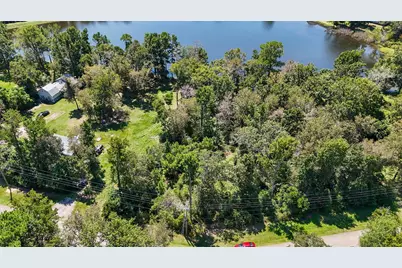 3816 Sam Houston, Willis, TX 77378 - Photo 3