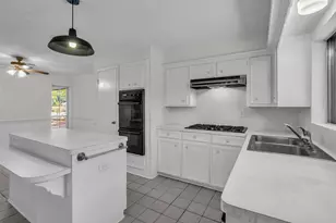 2023 Shadow Rock Dr, Kingwood, TX 77339 - Photo 17