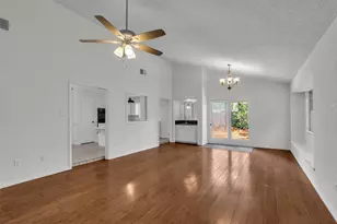 2023 Shadow Rock Dr, Kingwood, TX 77339 - Photo 9