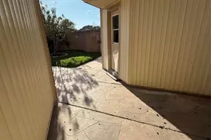 4027 Summit Valley Dr, Houston, TX 77082 - Photo 3