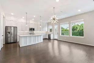 1523 Aldana Pl, Houston, TX 77055 - Photo 9