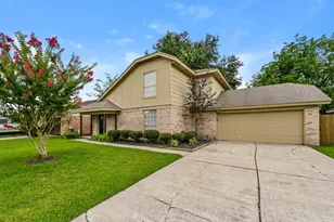 1518 Washington Dr, Deer Park, TX 77536 - Photo 1