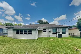 7538 Vista Verde St, Houston, TX 77087 - Photo 13