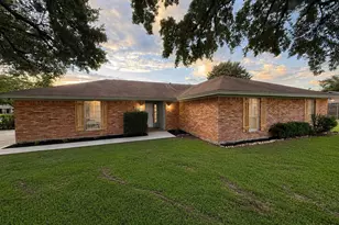 1312 Travis St, Nederland, TX 77627 - Photo 1