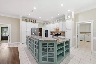 6329 Bent Water Drive, Orange, TX 77632 - Photo 9