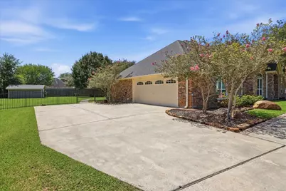 6329 Bent Water Drive, Orange, TX 77632 - Photo 33