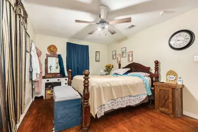 302 Britt Bailey Blvd, Angleton, TX 77515 - Photo 19