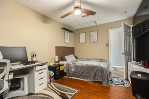 302 Britt Bailey Blvd, Angleton, TX 77515 - Photo 23
