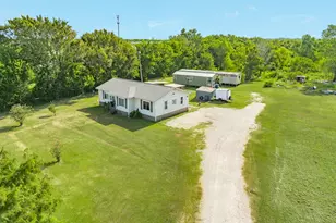 302 Britt Bailey Blvd, Angleton, TX 77515 - Photo 5