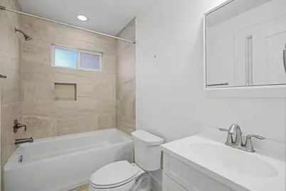 701 E 17th Street, Houston, TX 77008 - Photo 15