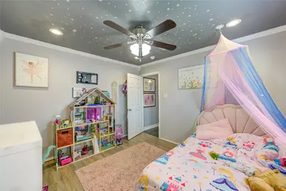 2705 6th Avenue N, Texas City, TX 77590 - Photo 13
