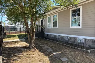 11935 Greenspark Ln, Houston, TX 77044 - Photo 5