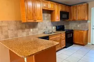 10060 Emnora Ln, Houston, TX 77080 - Photo 3