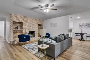 511 Stadium Ln, Friendswood, TX 77546 - Photo 5