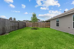 571 Belle Spgs Ln, Conroe, TX 77301 - Photo 19