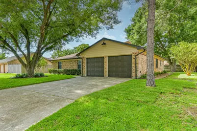 1413 23rd Avenue N, Texas City, TX 77590 - Photo 3