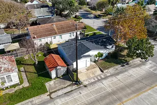 2320 43rd St, Galveston, TX 77550 - Photo 25