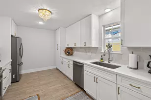 2320 43rd St, Galveston, TX 77550 - Photo 7