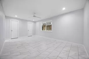 12633 Memorial Dr, Houston, TX 77024 - Photo 15