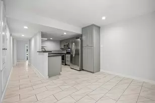 12633 Memorial Dr, Houston, TX 77024 - Photo 13