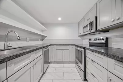 12633 Memorial Drive #141, Houston, TX 77024 - Photo 9