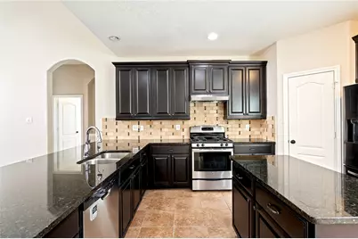 6526 Hunters Creek Lane, Baytown, TX 77521 - Photo 11