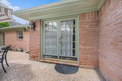 12847 Memorial Drive, Houston, TX 77024 - Photo 25