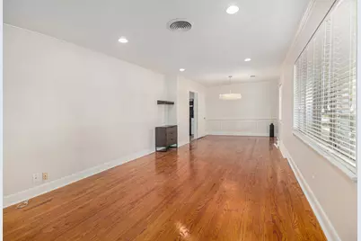 12847 Memorial Drive, Houston, TX 77024 - Photo 5