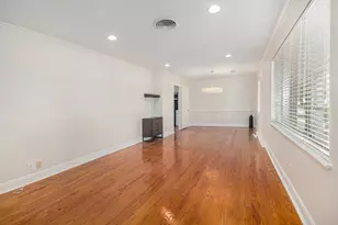 12847 Memorial Dr, Houston, TX 77024 - Photo 5