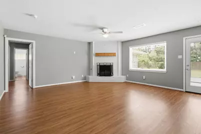 2818 Frostwood Circle, Dickinson, TX 77539 - Photo 7