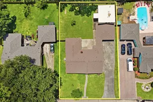 2818 Frostwood Cir, Dickinson, TX 77539 - Photo 35