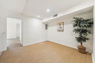 1330 Augusta Dr, Houston, TX 77057 - Photo 7